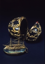 Perchin, Michail Jewlampiewitsch, (FabergÃ©-Werkstatt) - Osterei mit Modell des Kreuzers Die Erinnerung an Asow