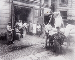 Russischer Fotograf - Das Wissenschaftlers Haus in Petrograd. Entladung von Lebensmitteln