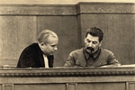 Unbekannter Fotograf - Josef Stalin und Nikita Chruschtschow im Präsidium des Obersten Sowjets