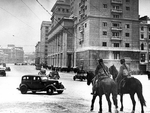 Unbekannter Fotograf - Reitpatrouille in Moskau