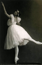 Unbekannter Fotograf - Felia Dubrowska im Ballett Les Sylphides