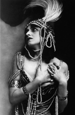 Unbekannter Fotograf - Wera Fokina im Ballett Scheherazade von N. Rimski-Korsakow