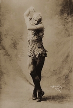 Unbekannter Fotograf - Vaslav Nijinsky im Ballett Le Spectre de la Rose (Der Geist der Rose)