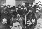 Unbekannter Fotograf - Mitglieder des ZK der KPdSU tragen Sarg Lenins am 27. Januar 1924