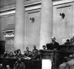 Unbekannter Fotograf - Die Aprilthesen. Wladimir Lenin im Taurisches Palais am 17. April 1917