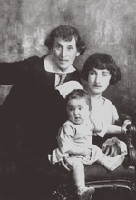 Unbekannter Fotograf - Marc Chagall mit seiner ersten Frau Bella und Tochter Ida