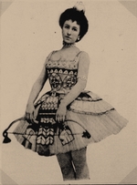 Unbekannter Fotograf - Matilda Kschessinskaja als Prinzessin Aspicia im Ballett Die Tochter des Pharaoh von Marius Petipa und Cesare Pugni