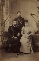 Unbekannter Fotograf - Kaiser Nikolaus II. mit Großfürst Alexander Michailowitsch und seiner Frau, Großfürstin Xenia Alexandrowna von Russland