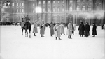 Unbekannter Fotograf - Vor dem Winterpalast am Petersburger Blutsonntag 1905