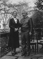 Unbekannter Fotograf - Margarita Iwanowna Konenkowa, geb. Woronzowa (1896-1980) und Albert Einstein (1879-1955)