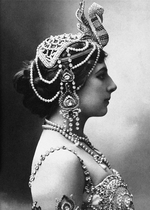 Unbekannter Fotograf - Mata Hari (1876-1917) in La Scala