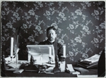 Unbekannter Fotograf - Anton Tschechow in seinem Arbeitszimmer in Jalta