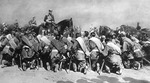 Unbekannter Fotograf - Kaiser Nikolaus II. mit der Heiligen Ikone, September 1917