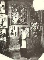Unbekannter Fotograf - Alexandra Exter auf der futuristischen Ausstellung Magasin, Moskau 1916