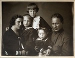 Unbekannter Fotograf - Die Familie von Michail Alexandrowitsch Scholochow