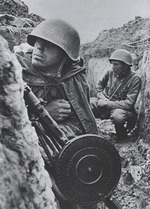 Unbekannter Fotograf - Ein Schützengraben der Roten Armee