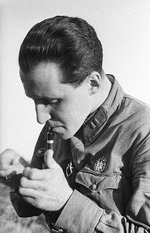 Unbekannter Fotograf - Konstantin Michailowitsch Simonow (1915-1979)