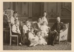 Unbekannter Fotograf - Großfürst Alexander Michailowitsch (1866-1933) mit seiner Frau, Großfürstin Xenia Alexandrowna (1875-1960) und Kinder