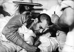 Unbekannter Fotograf - Ramón Mercader in einem Krankenhaus von Mexiko-Stadt nach dem Attentat auf Trotzki