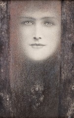 Khnopff, Fernand - Le masque au rideau noir
