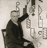 Unbekannter Fotograf - Rudolf von Laban (1879-1958) und seine Labanotation-Symbole