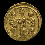 Numismatik, Antike Münzen - Solidus des Kaisers Heraklios. Avers: Heraklios in der Mitte, rechts Konstantin III., links Heraklonas