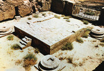 Unbekannter Fotograf - Der Altar von Surkh Kotal Tempel 