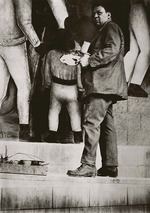 Modotti, Tina - Diego Rivera arbeitet an einem Wandgemälde