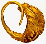 Gold of Troy, Priam’s Treasure - Earring in the Form of Half Moon