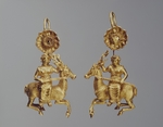 Ancient jewelry - Pair of gold earrings with a figure of Artemis