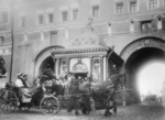 Photo studio K. von Hahn - The Tsar’s Family before the Iveron Chapel at the Resurrection Gate in Moscow