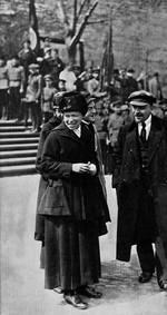 Anonymous - Vladimir Lenin, Nadezhda Krupskaya and Maria Ulyanova on the Vsevobuch Parade on May 25, 1919