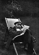 Anonymous - Vladimir Lenin in Gorki. August - September 1922