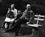 Anonymous - Vladimir Lenin and Nadezhda Krupskaya in Gorki. August - September 1922