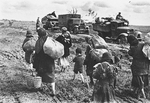 Anonymous - Residents of the Kalinin region return to the liberated city