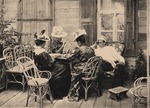 Anonymous - Rachmaninoff with the Skalon sisters in the estate Ignatovo