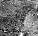 Anonymous - Soldiers in the trenches. The Battle of Verdun