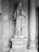 Anonymous - Statue of Anne of Kiev (Anna Jaroslawna) at the Royal Abbey of St. Vincent in Senlis