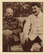 Anonymous - Lenin and Stalin in Gorki near Moscow