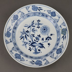 West European Applied Art - Meissen porcelain plate, onion pattern
