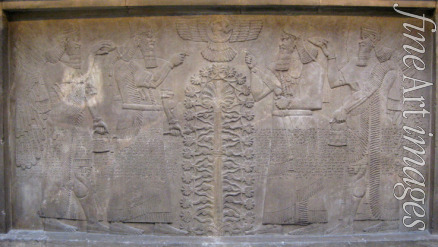 Assyrische Kunst - Relief mit zwei Figuren von Assurnasirpal II., geflügelten mythologischen Wesen und Gott Aschschur, vor dem Baum des Lebens