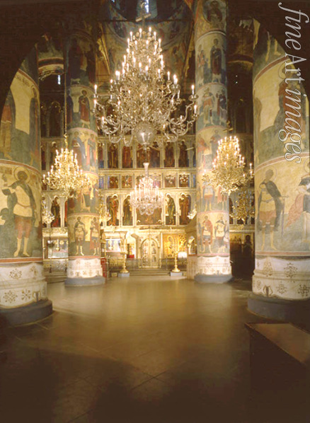 Altrussische Architektur - Interieur mit Ikonostase in der Mariä-Himmelfahrts-Kathedrale im Moskauer Kreml