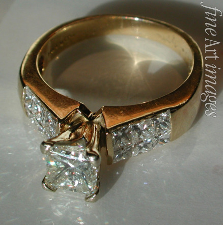 West European Applied Art - The diamond ring Marie de Medici