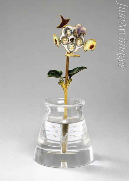 Wigström Henrik Immanuel (Fabergé manufacture) - “Pansies” in Crystal Glass. Gift from Tsar Nicholas II to his wife, Empress Alexandra Feodorovna
