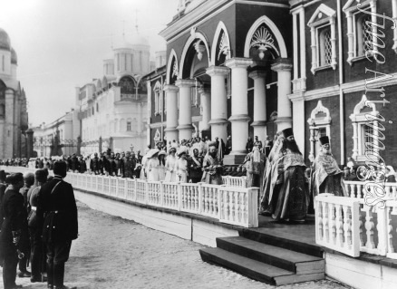 Fotoatelier K. von Hahn - Prozession der Zarenfamilie im Kreml. Feierlichkeiten anlässlich der Einweihung des Alexander III.-Denkmals