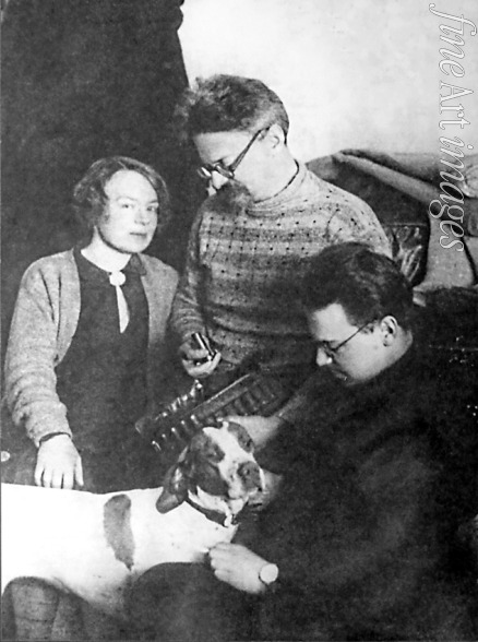 Unbekannter Fotograf - Leo Trotzki mit Frau Natalia Sedowa und Sohn Lew während seiner Verbannung in Alma-Ata
