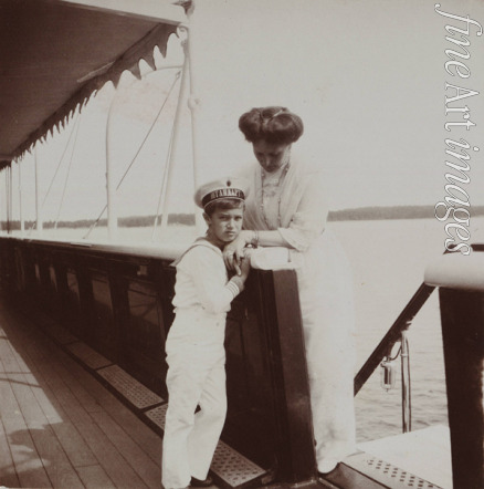 Unbekannter Fotograf - Zarewitsch Alexei von Russland und Kaiserin Alexandra Fjodorowna auf der Jacht 
