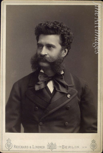 Photo studio Reichard & Lindner Berlin - Portrait of Johann Strauss (1825-1899)