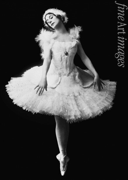 Unbekannter Fotograf - Anna Pawlowa im Ballett Der sterbende Schwan von Camille Saint-Saëns