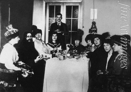 Unbekannter Fotograf - Rasputin (zweiter von links) bei der Mahlzeit inmitten seiner Bewunderer